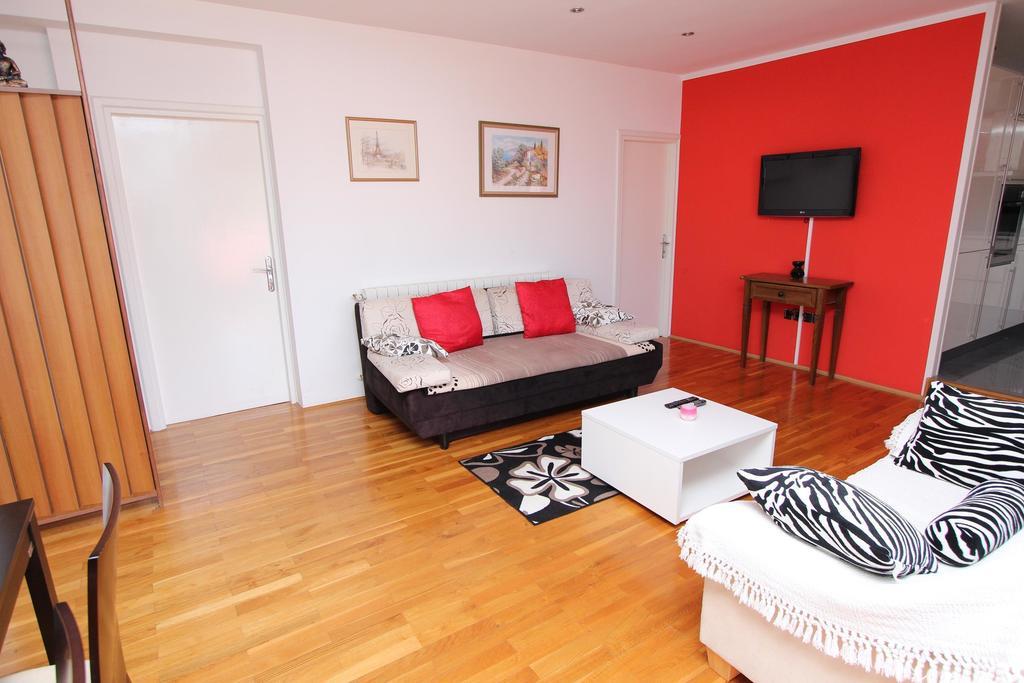 Apartma Suzana *